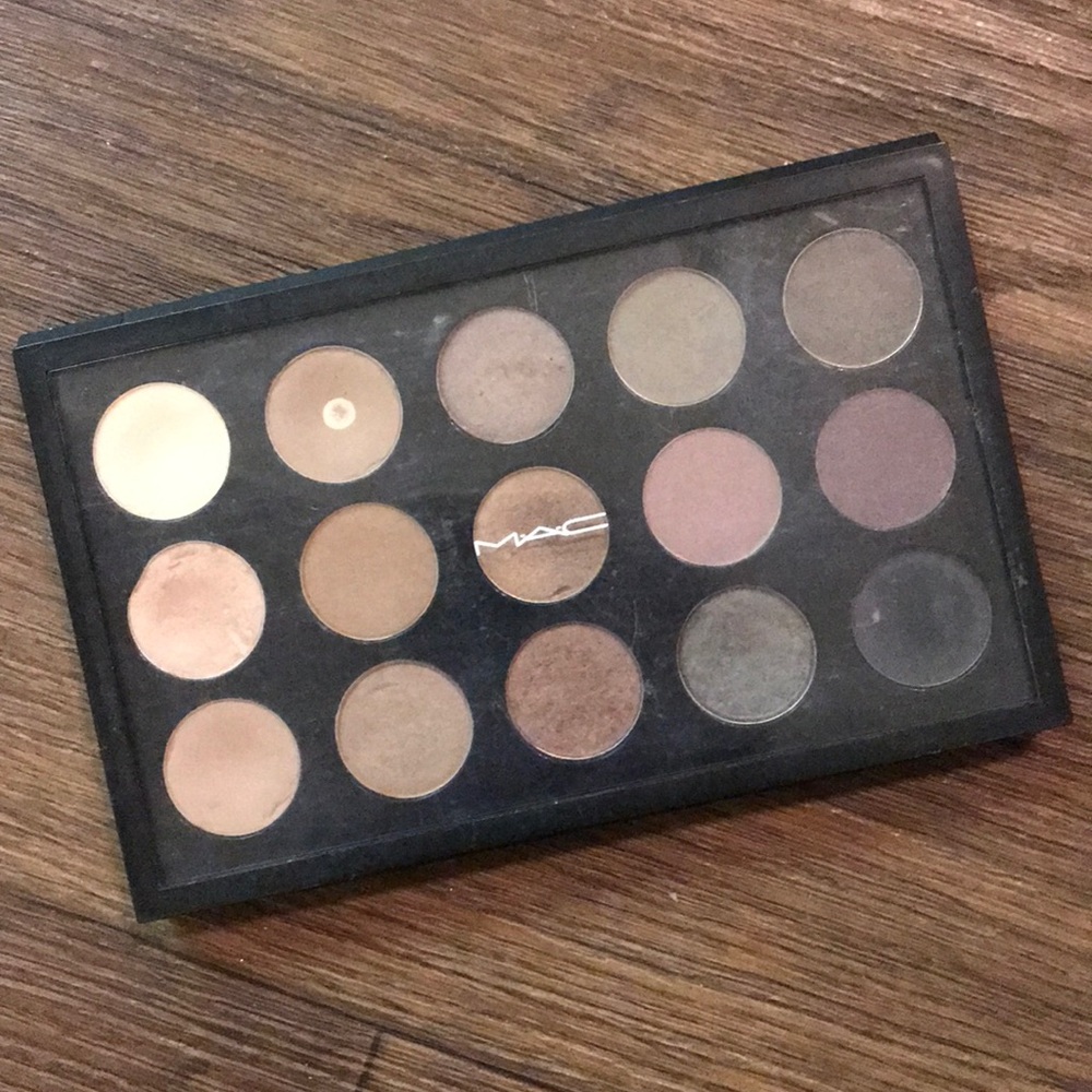 15 pan custom MAC eyeshadow palette 😍